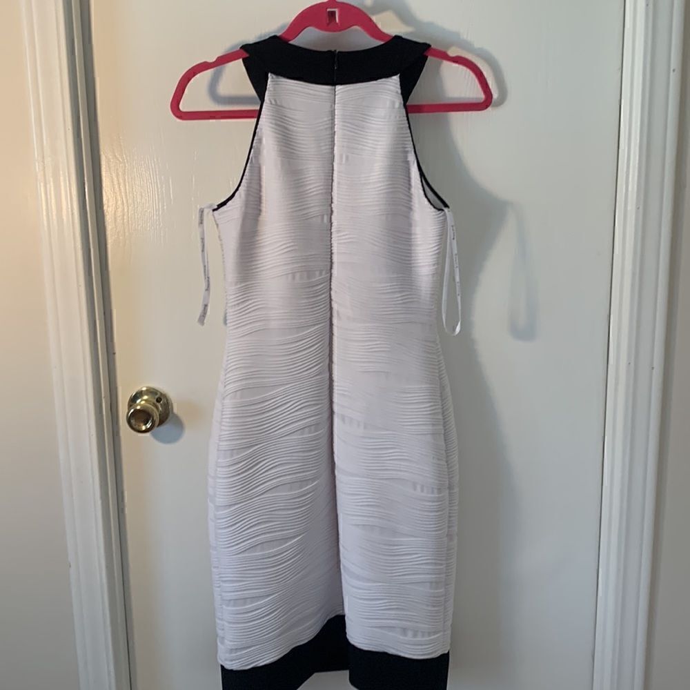 Joseph Ribkoff EUC white textured sleeveless fitted dress Size 4 - Picture 7 of 10